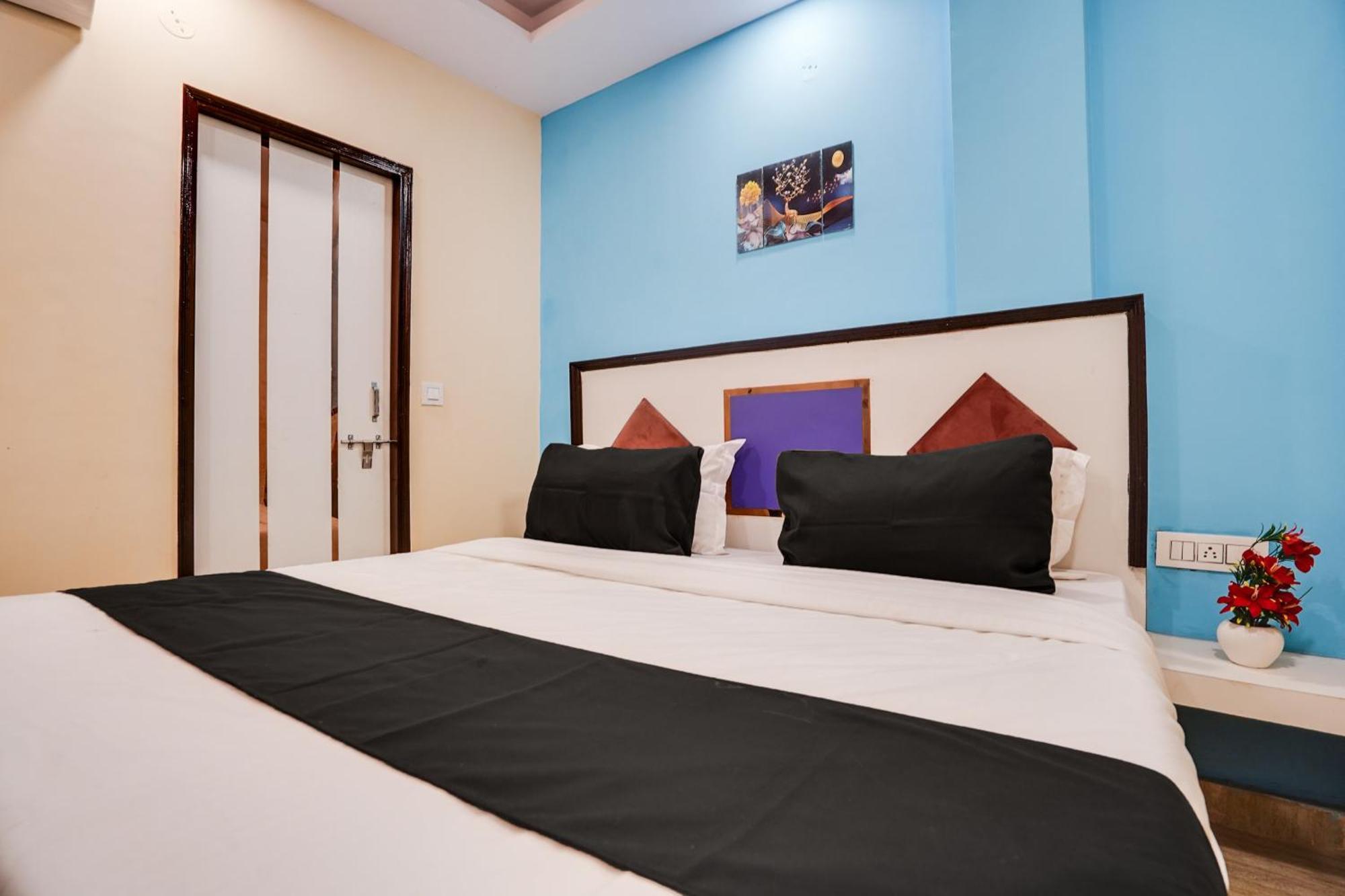Super Hotel O Hotel Gold Star นิวเดลี ภายนอก รูปภาพ