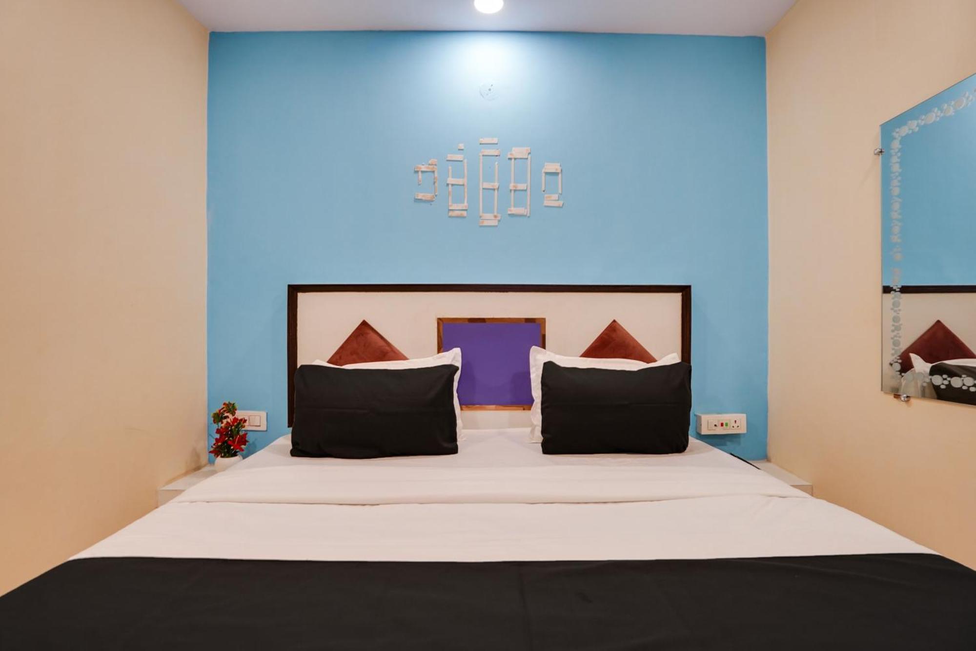 Super Hotel O Hotel Gold Star นิวเดลี ภายนอก รูปภาพ